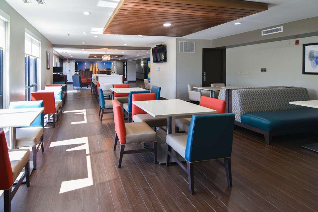 Best Western Plus Lafayette Hotel University Area 内观 照片