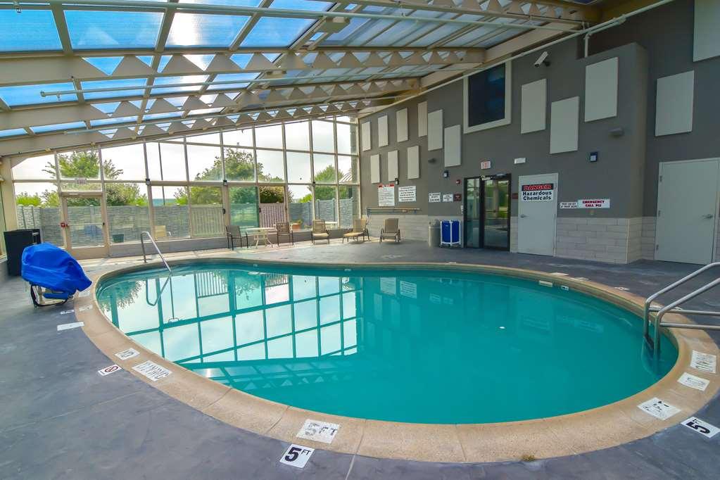 Best Western Plus Lafayette Hotel University Area 设施 照片