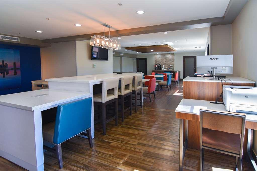 Best Western Plus Lafayette Hotel University Area 内观 照片