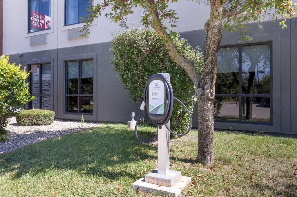 Best Western Plus Lafayette Hotel University Area 设施 照片