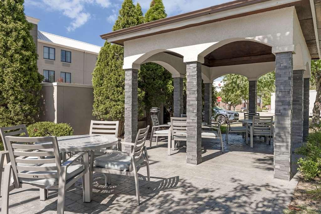 Best Western Plus Lafayette Hotel University Area 设施 照片